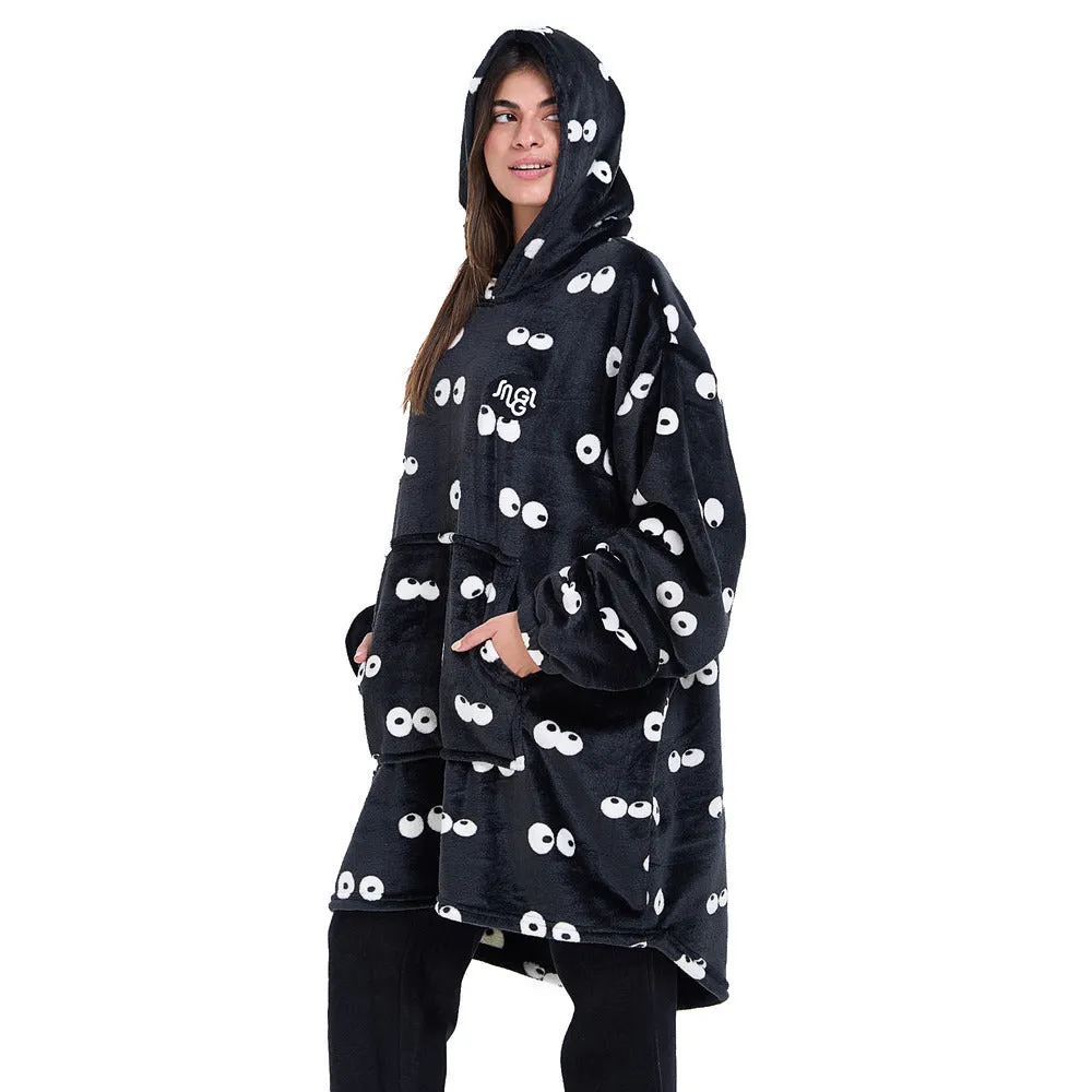 Snuggs Blanket Hoodie Black Eyes